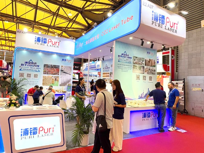Puri Laser en Sign China 2025-Tubos con láser Co₂ de alto rendimiento en exhibición