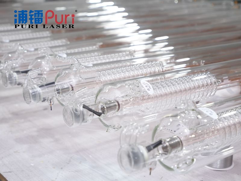 Explicación del tubo láser de CO2: principio de funcionamiento, estructura, aplicaciones y guía de fábrica